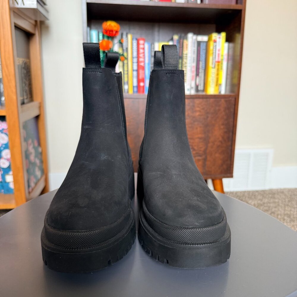 BRAND NEW Thursday Boot Company Women's Legend Platform Chelseas - Picture 8 of 8